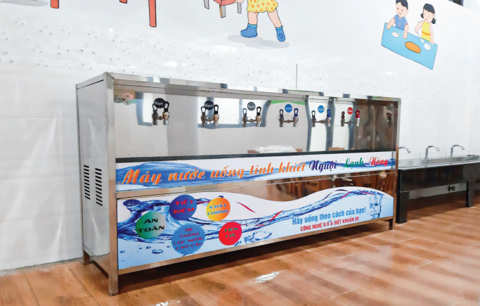 Hệ thống lọc tổng đầu nguồn và hệ thống lọc nước RO nóng lạnh cho trường học mầm non