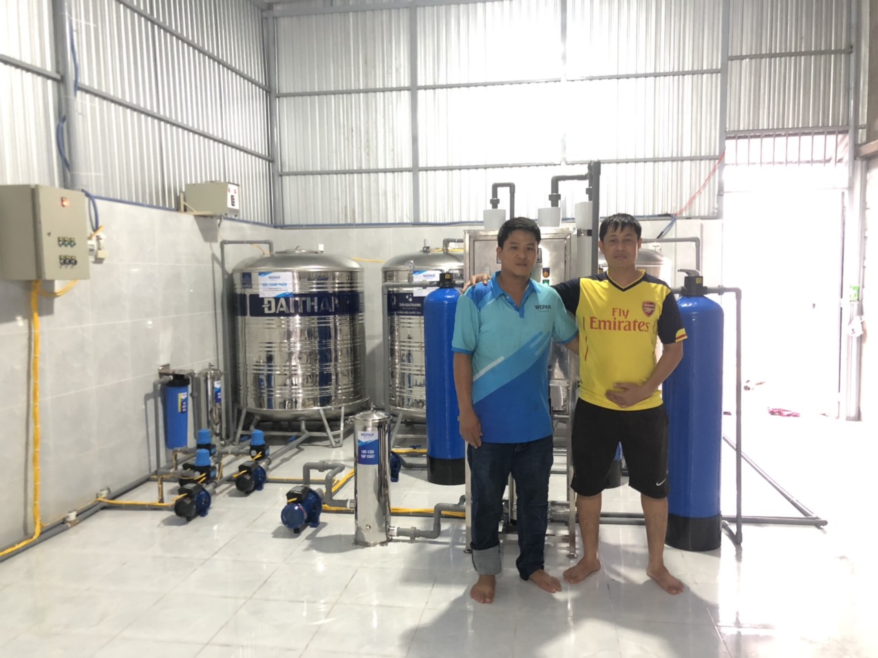 Hệ thống lọc nước đóng bình đóng chai chiết rót bán thủ công ở Bình Thuận