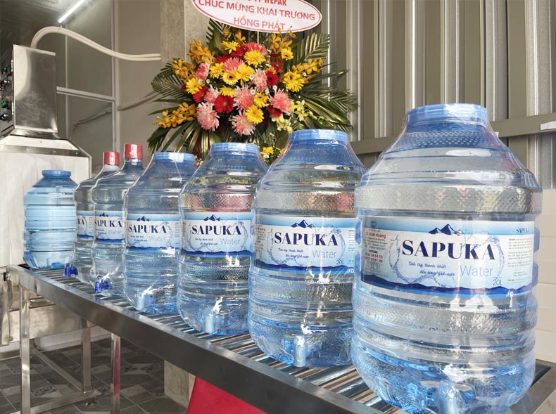 Nước đóng bình đạt tiêu chuẩn nước uống trực tiếp của Bộ Y tế theo QCVN 01-1:2018.
