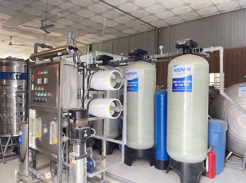 Hệ thống xử lý lọc nước khi sản xuất nước đóng bình tại Bình Dương.