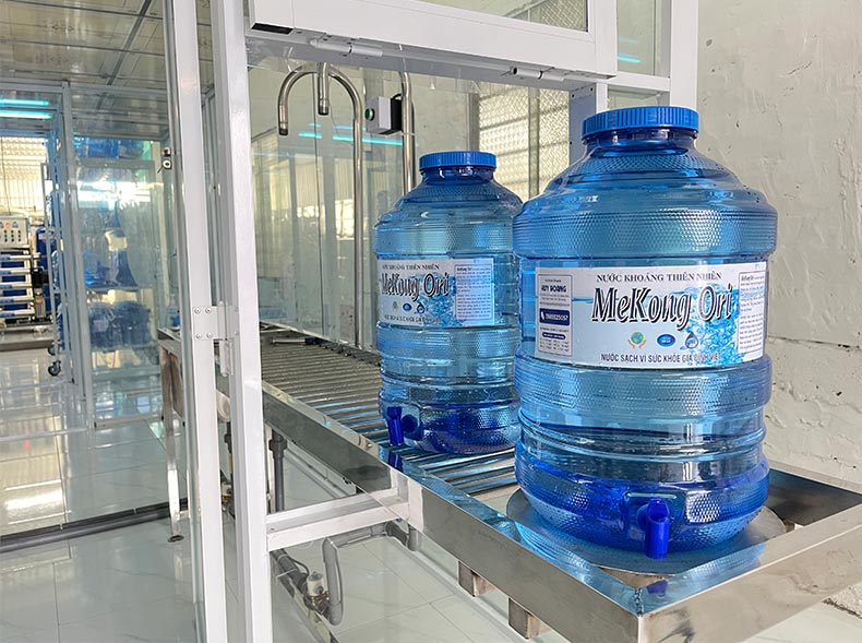 Nước đóng bình cũng giống nước đóng chai cũng sẽ có hạn sử dụng tùy theo nhà sản xuất.
