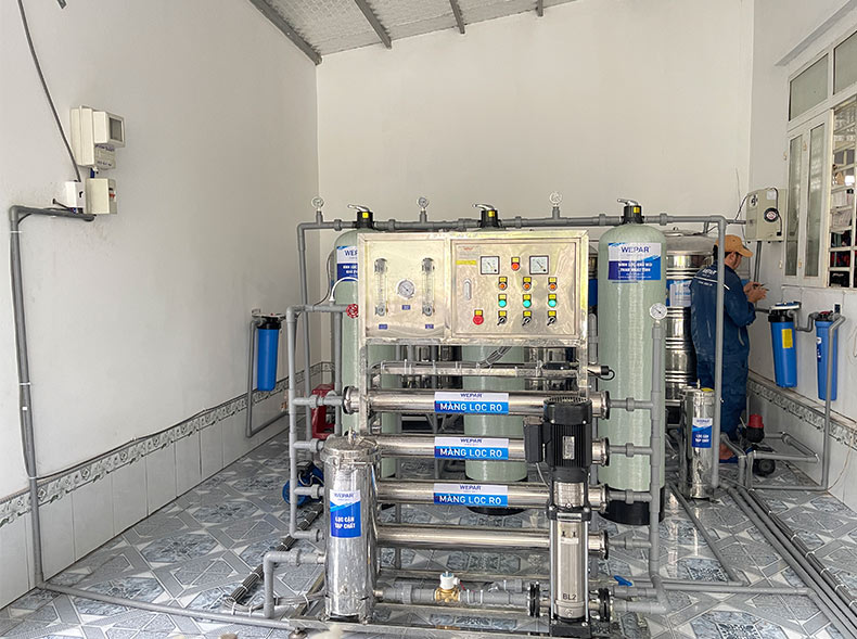 Hệ thống lọc nước RO đóng bình đóng chai đảm bảo nước uống đạt tiêu chuẩn nước uống trực tiếp Bộ Y tế.
