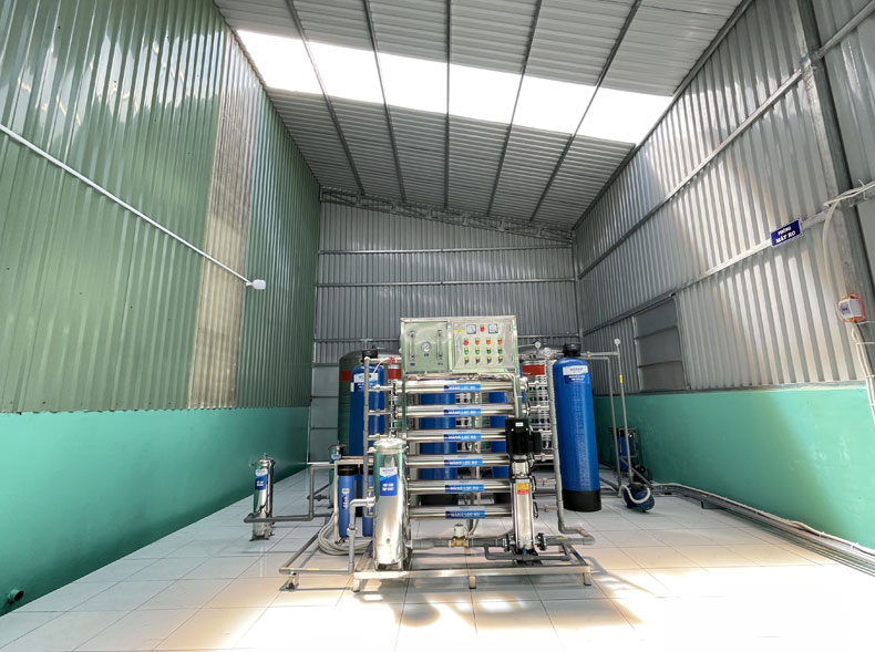 Hệ thống lọc nước RO đóng bình đóng chai tại hợp tác xã Tân Khánh Trung - Đồng Tháp.