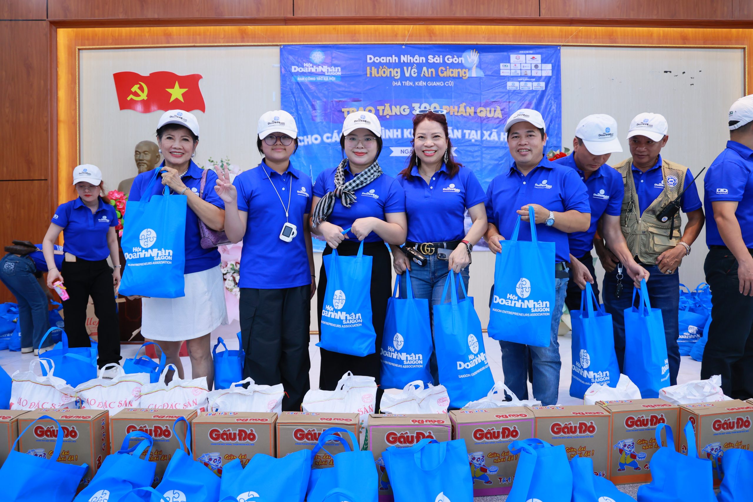 Đồng hành cùng Hội Doanh Nhân Sài Gòn trong chương trình thiện nguyện Caravan “Hướng về Giang Thành”