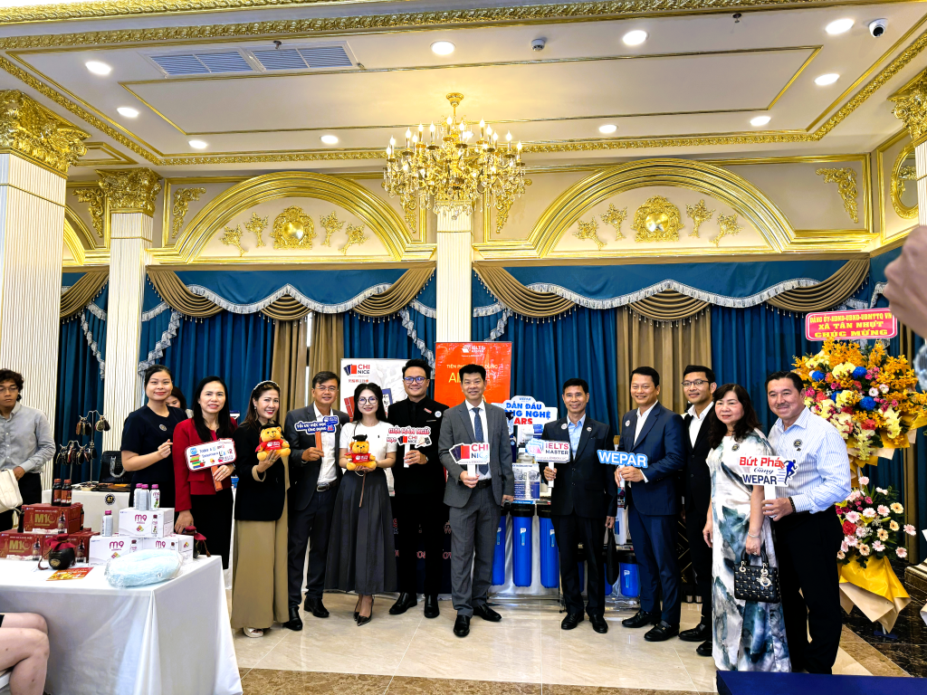 Doanh nhân Tây Sài Gòn tại gian hàng WEPAR